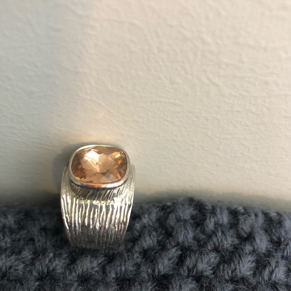 Beautiful ring! - Picture 2 of 2